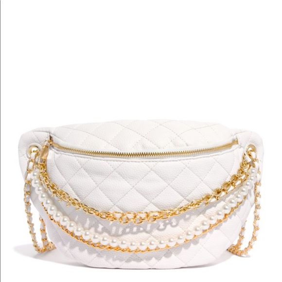 Lola Shoetique Handbags - *BRAND NEW* Off The Chain Shoulder Bag